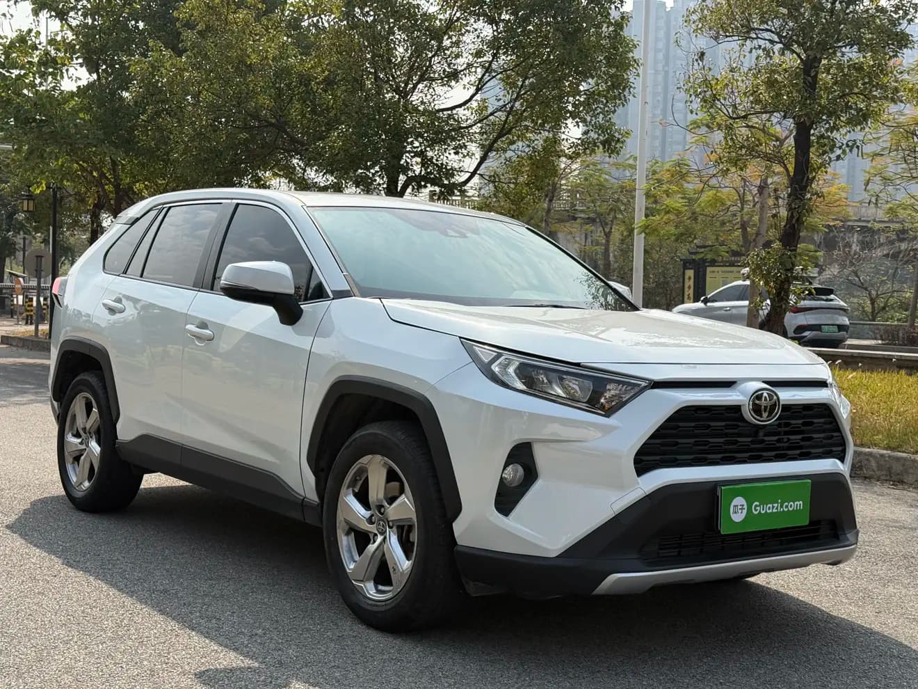 Toyota RAV4 2021 г. 50053 км. — фото 14