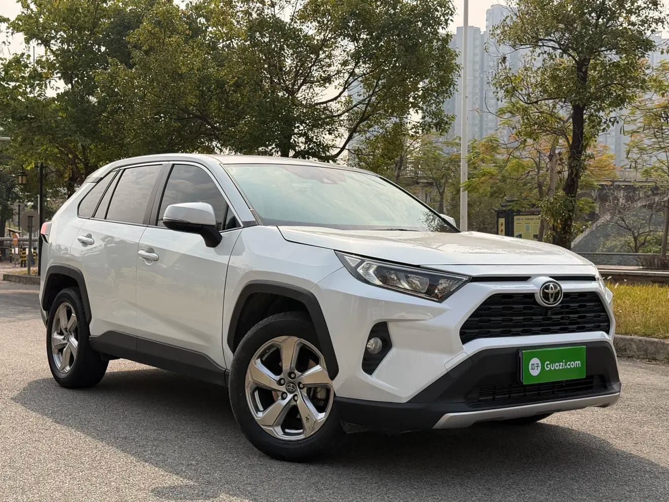 Toyota RAV4 2021 г. 50053 км. — фото 3