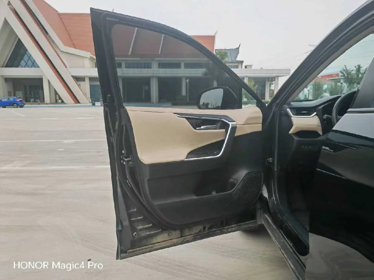 Toyota RAV4 2023 г. 16056 км. — фото 14