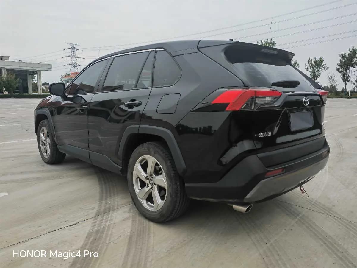 Toyota RAV4 2023 г. 16056 км. — фото 4