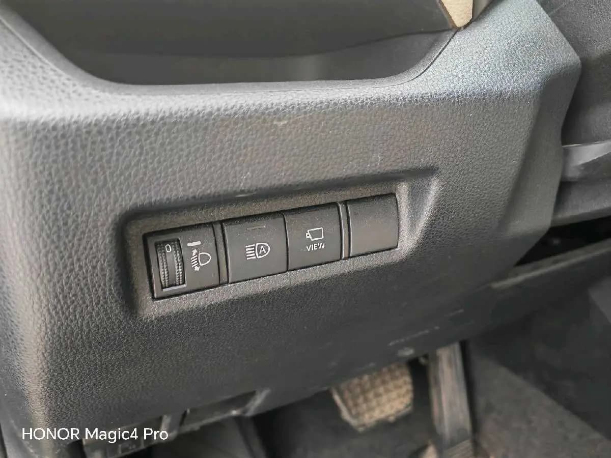 Toyota RAV4 2023 г. 16056 км. — фото 10