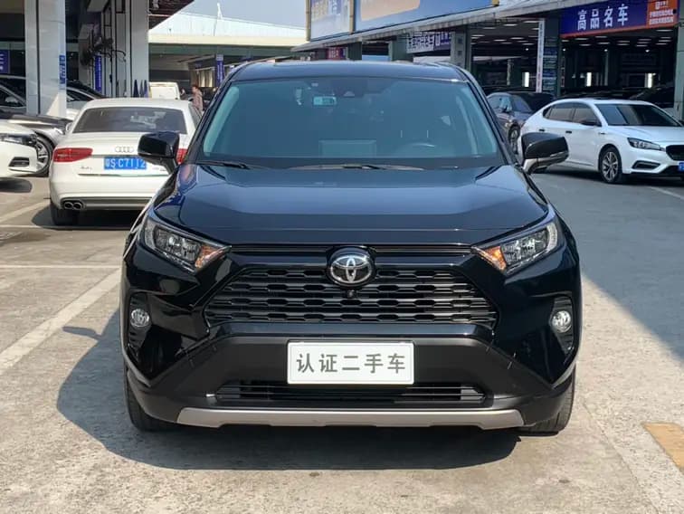 Toyota RAV4 2022 г. 48057 км. — фото 2