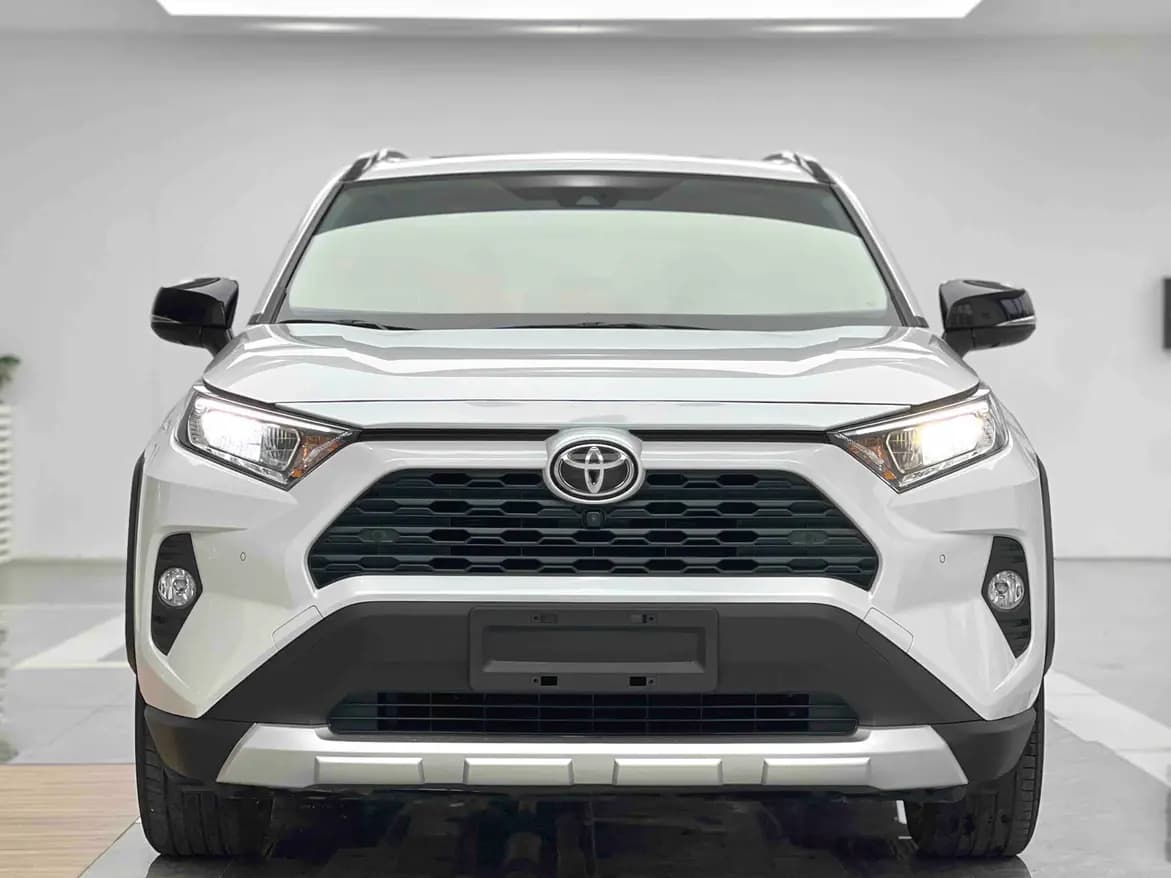 Toyota RAV4 2022 г. 32858 км. — фото 2