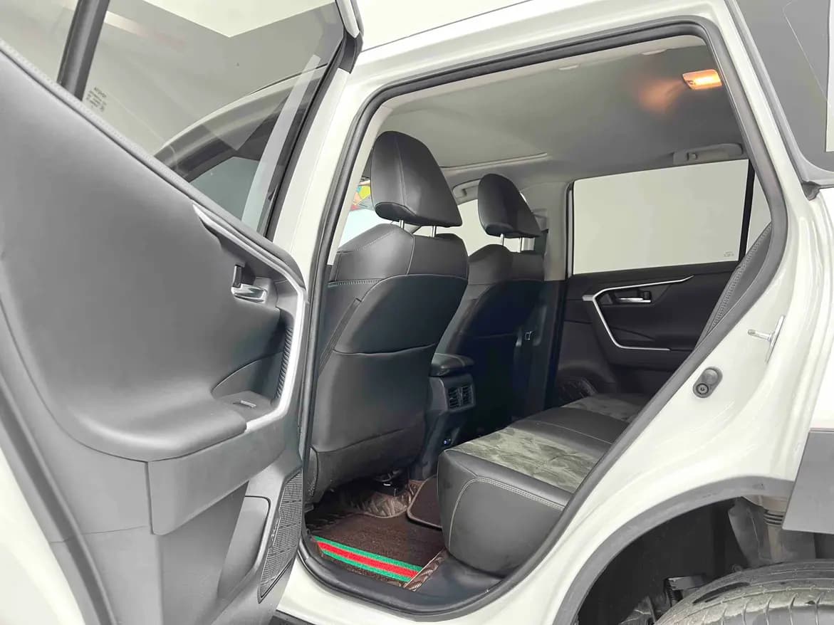 Toyota RAV4 2022 г. 32858 км. — фото 21