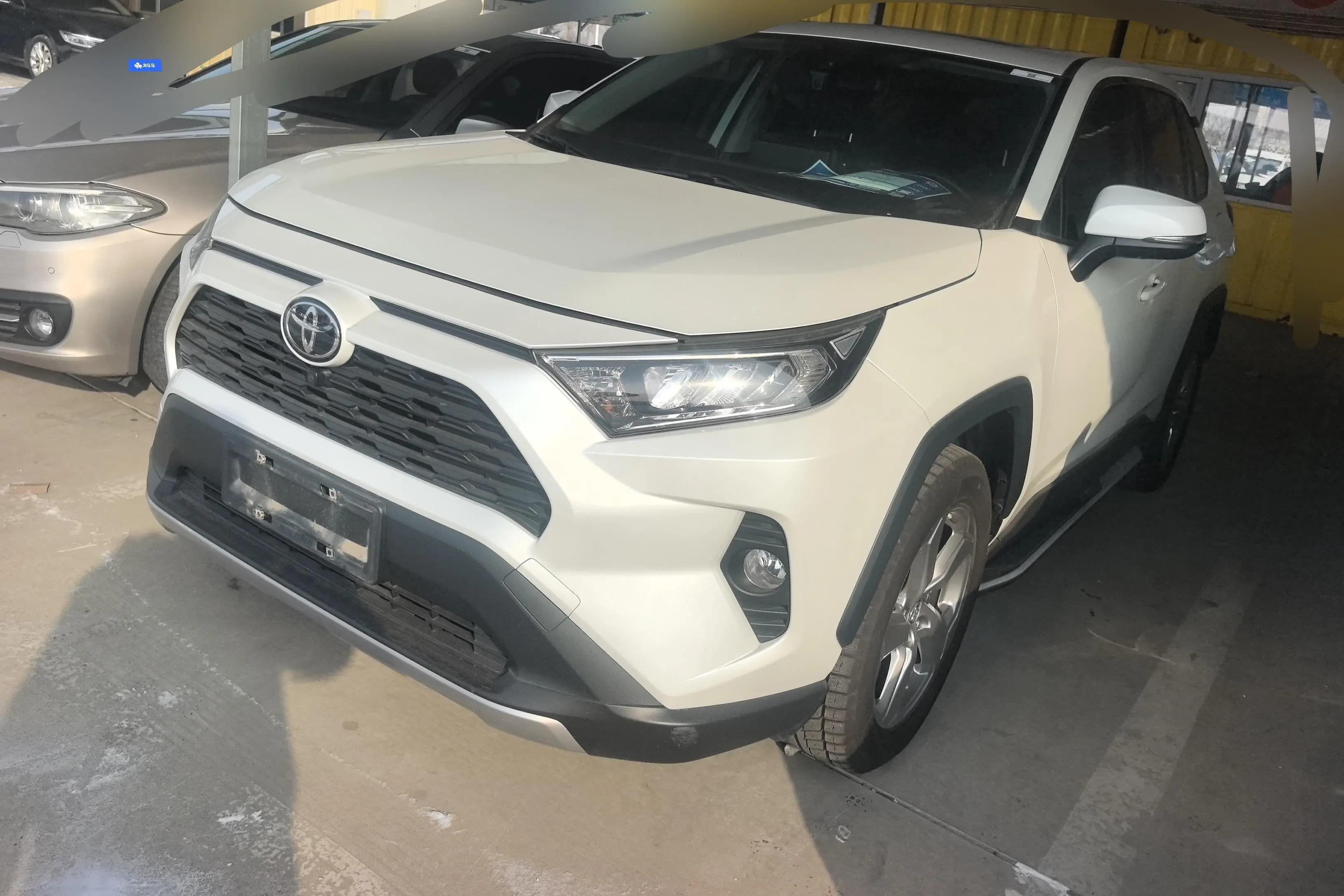 Toyota RAV4 2021 г. 96359 км.
