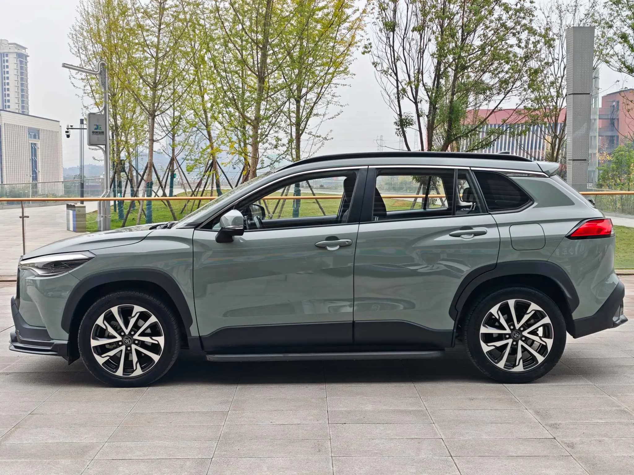 Toyota Corolla Cross 2022 г. 13106 км. — фото 3