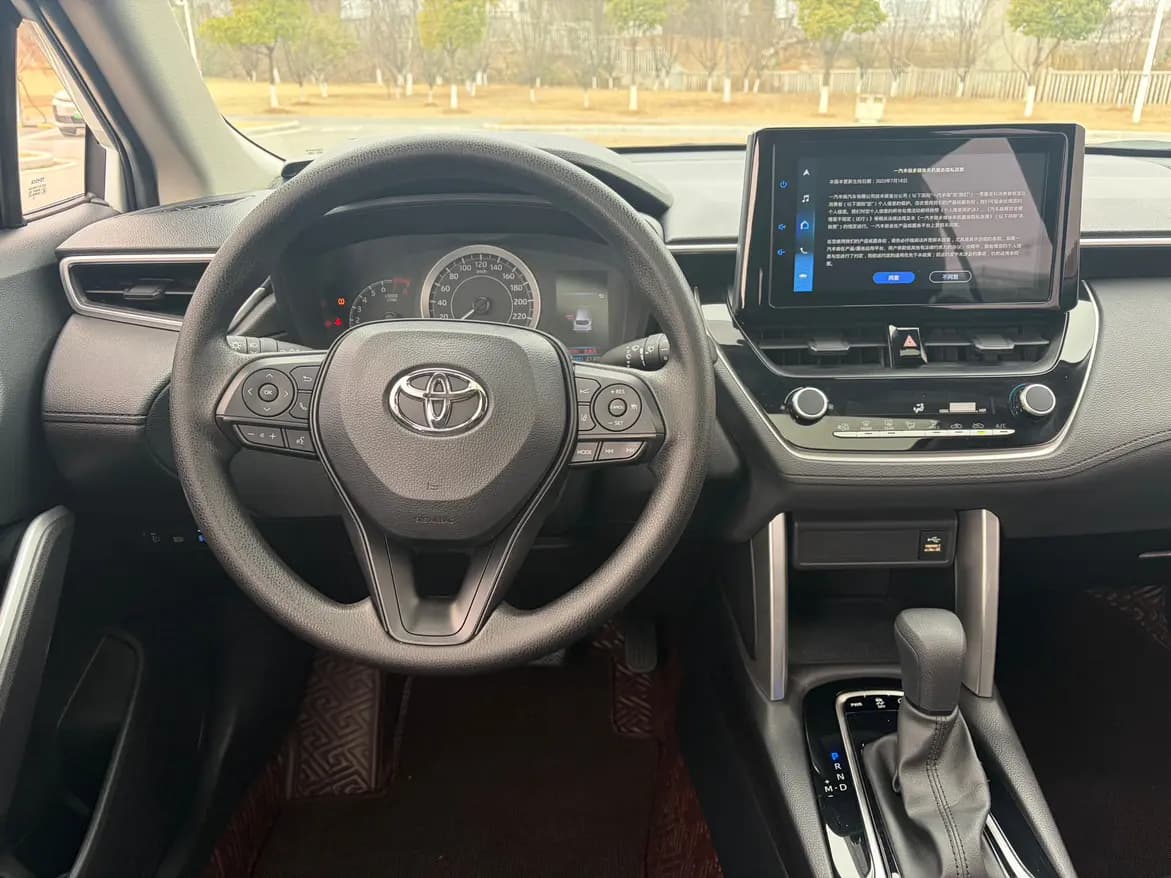 Toyota Corolla Cross 2023 г. 21107 км. — фото 6