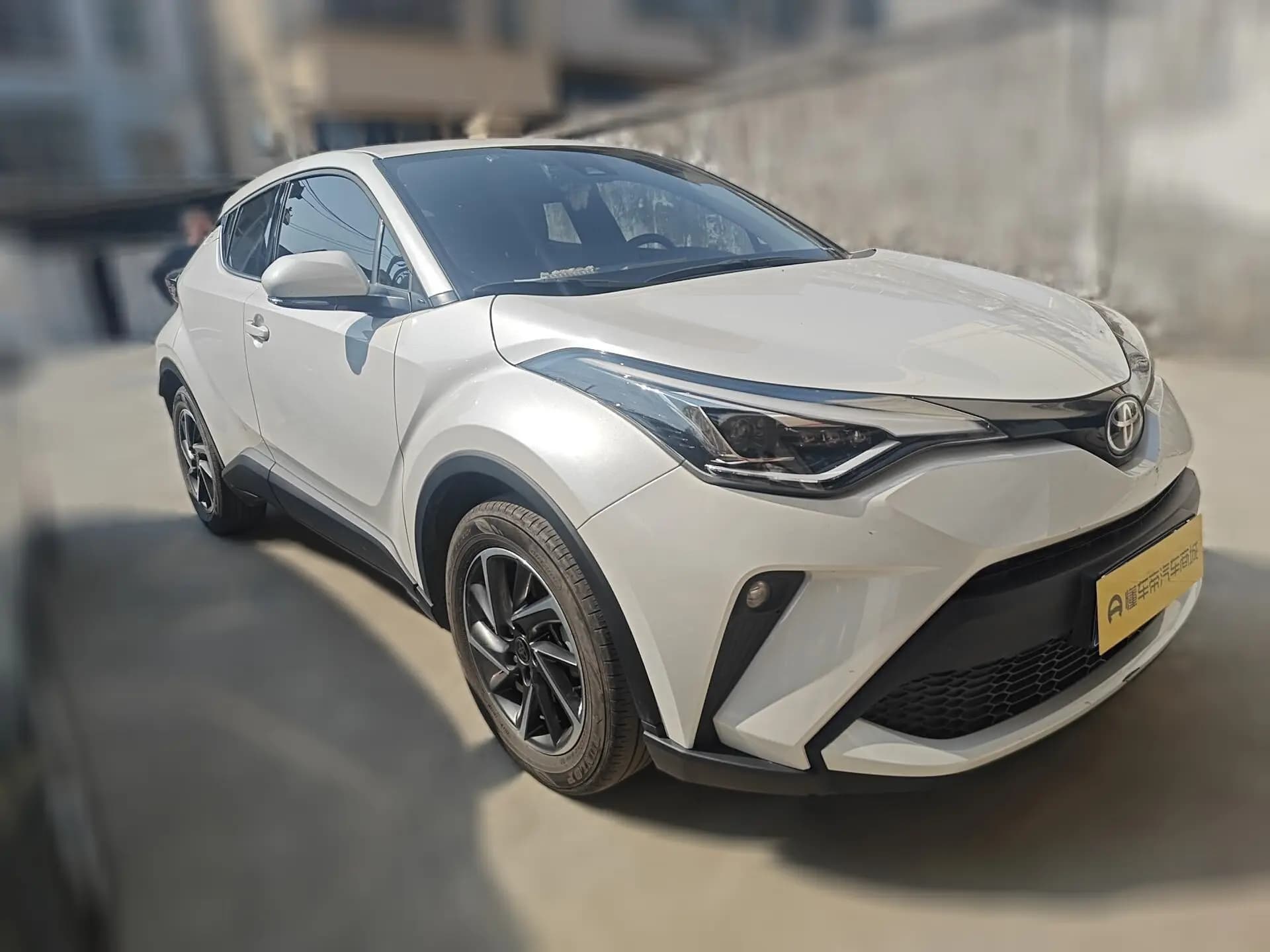 Toyota C-HR 2024 г. 39259 км. — фото 2