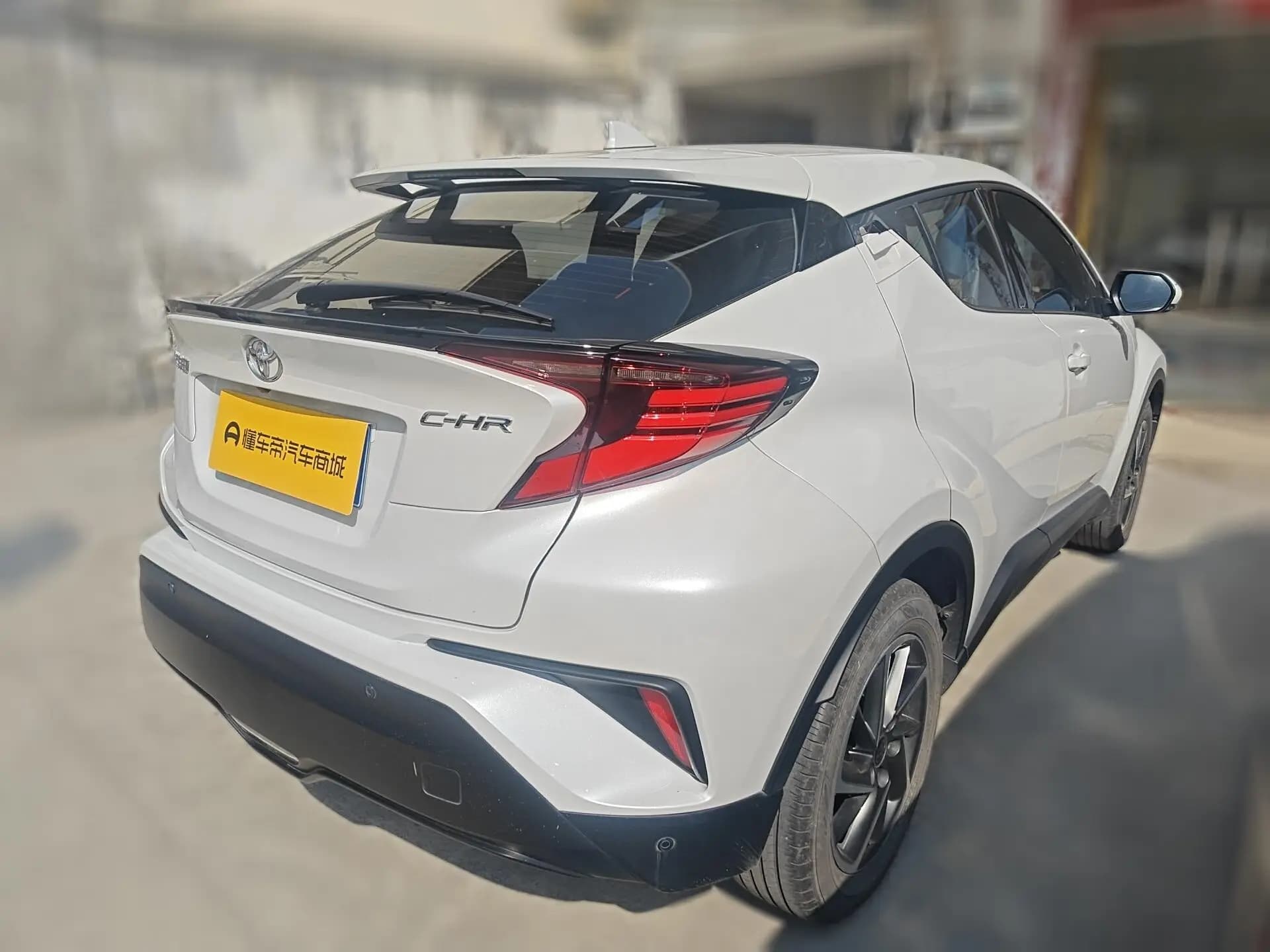 Toyota C-HR 2024 г. 39259 км. — фото 3