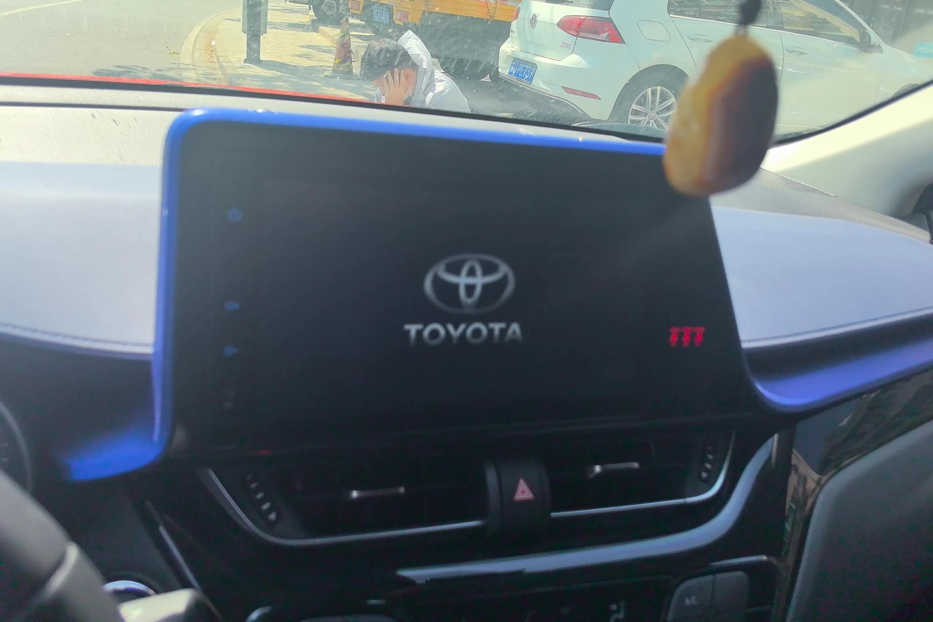 Toyota C-HR 2022 г. 13560 км. — фото 3