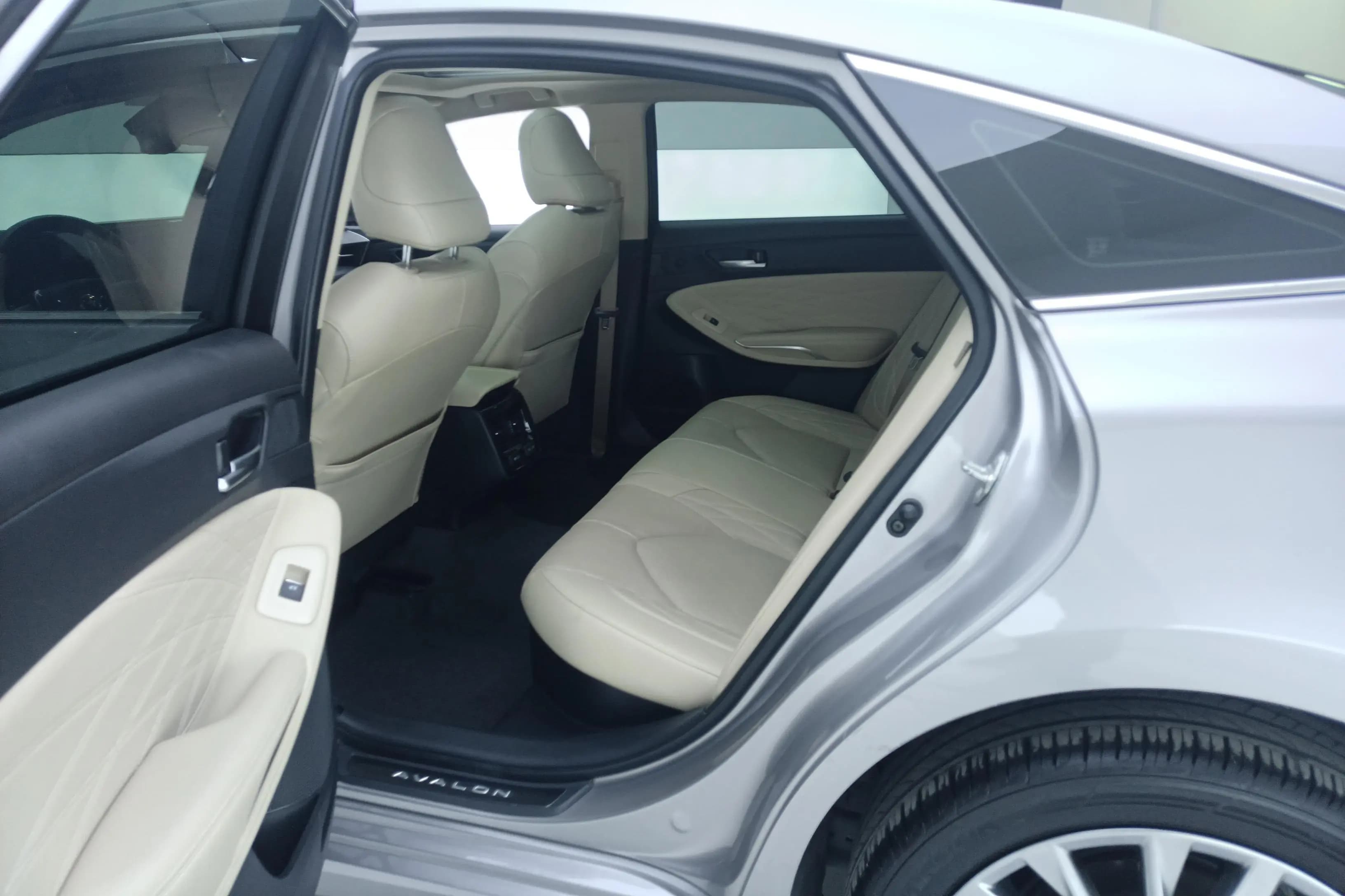 Toyota Avalon 2022 г. 33990 км. — фото 14