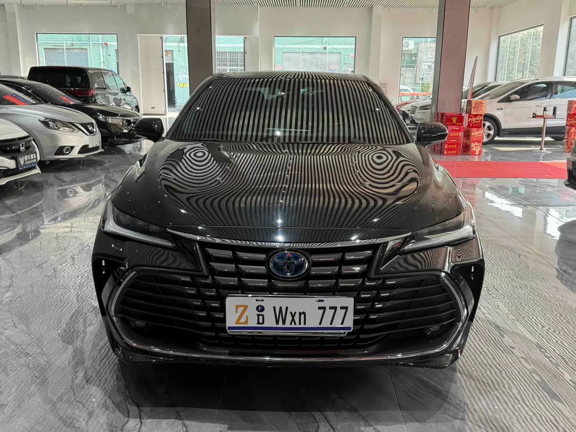 Toyota Avalon 2023 г. 22092 км. — фото 2