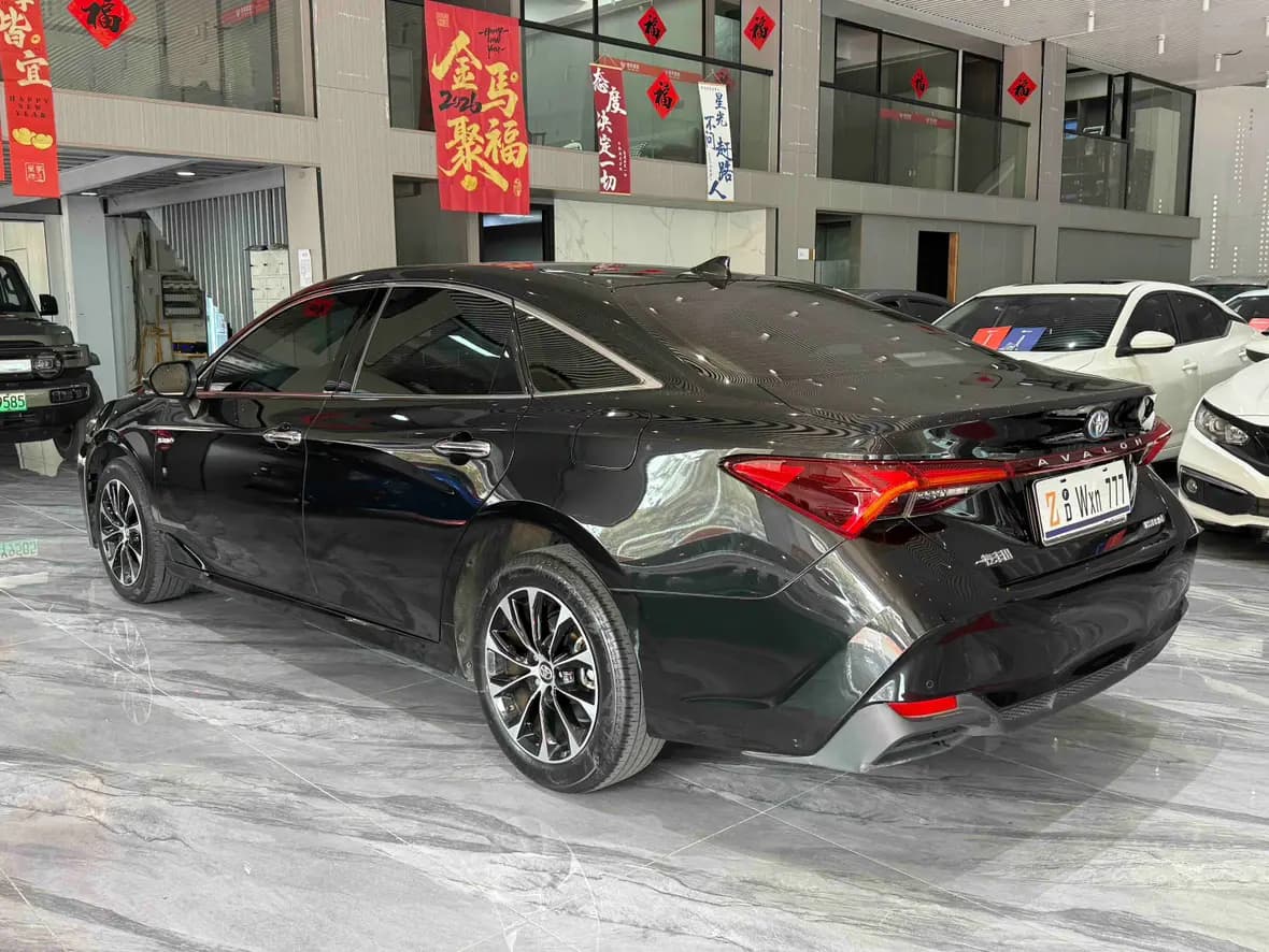 Toyota Avalon 2023 г. 22092 км. — фото 4