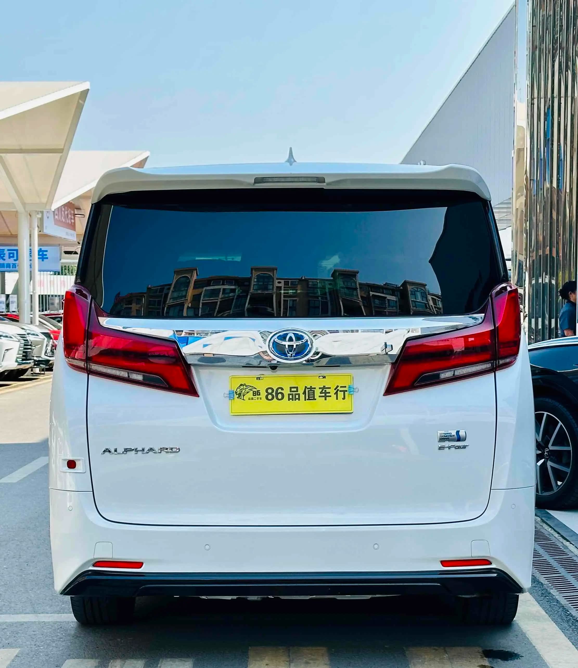 Toyota Alphard 2021 г. 88130 км. — фото 4