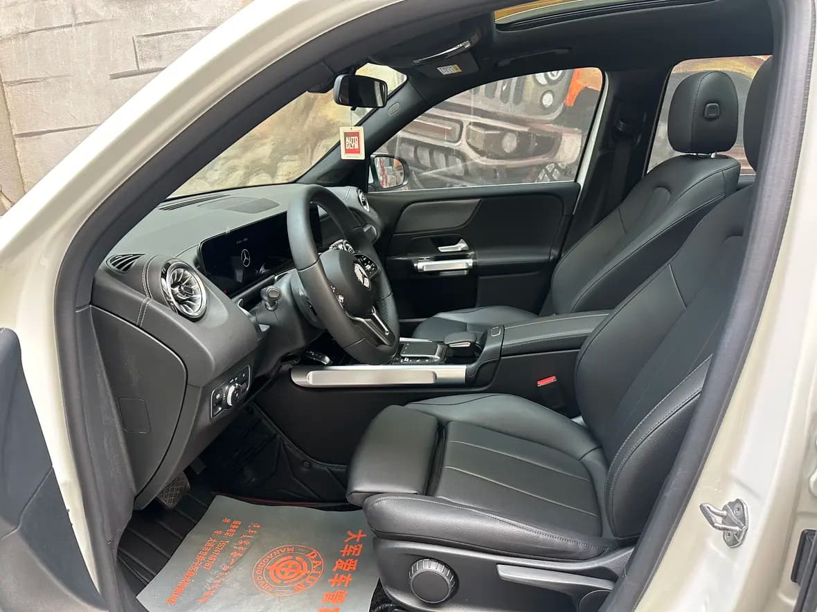 Mercedes-Benz GLB 2022 г. 80056 км. — фото 10