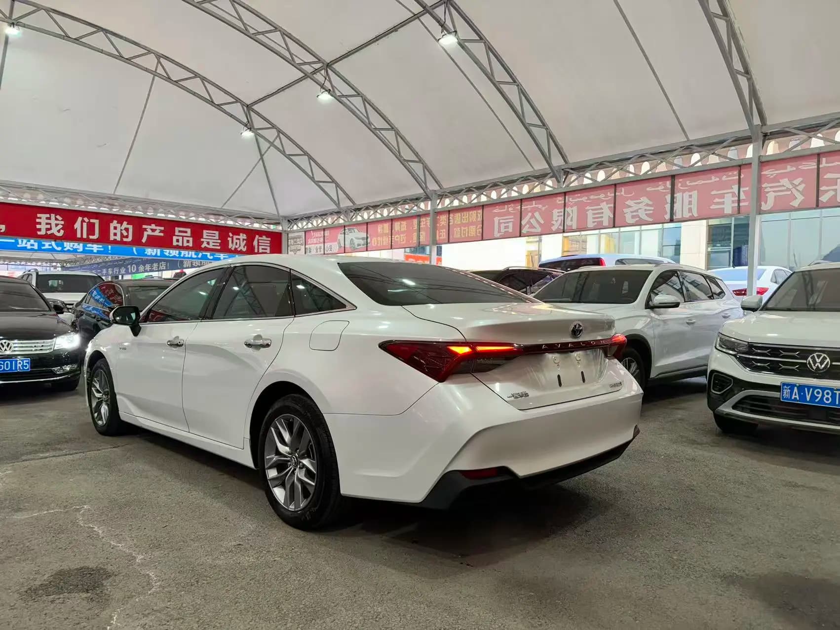 Toyota Avalon 2021 г. 46094 км. — фото 4