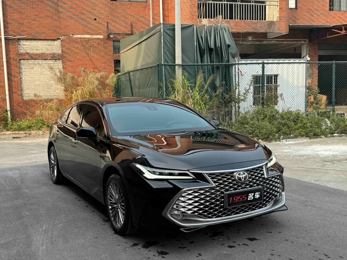 Toyota Avalon 2024 г. 39095 км. — фото 3