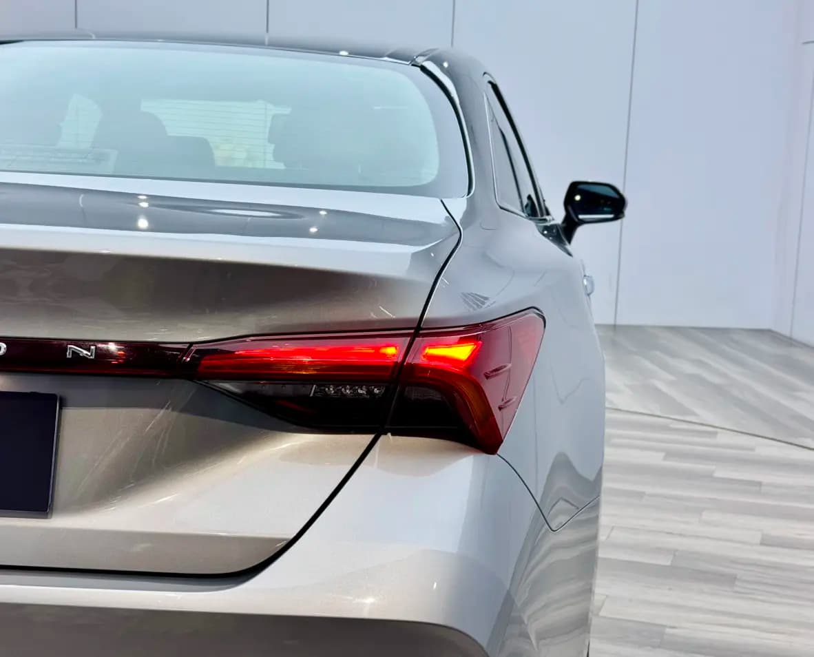 Toyota Avalon 2021 г. 82096 км. — фото 9