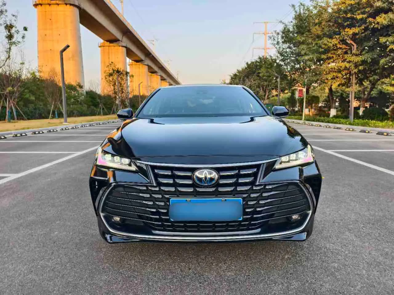Toyota Avalon 2022 г. 54097 км. — фото 2