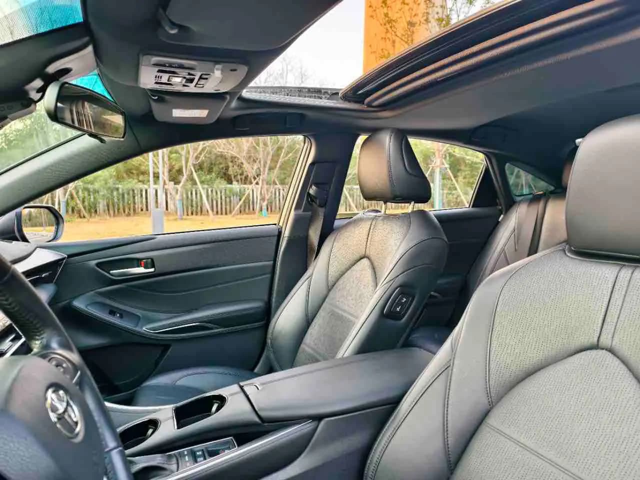 Toyota Avalon 2022 г. 54097 км. — фото 7