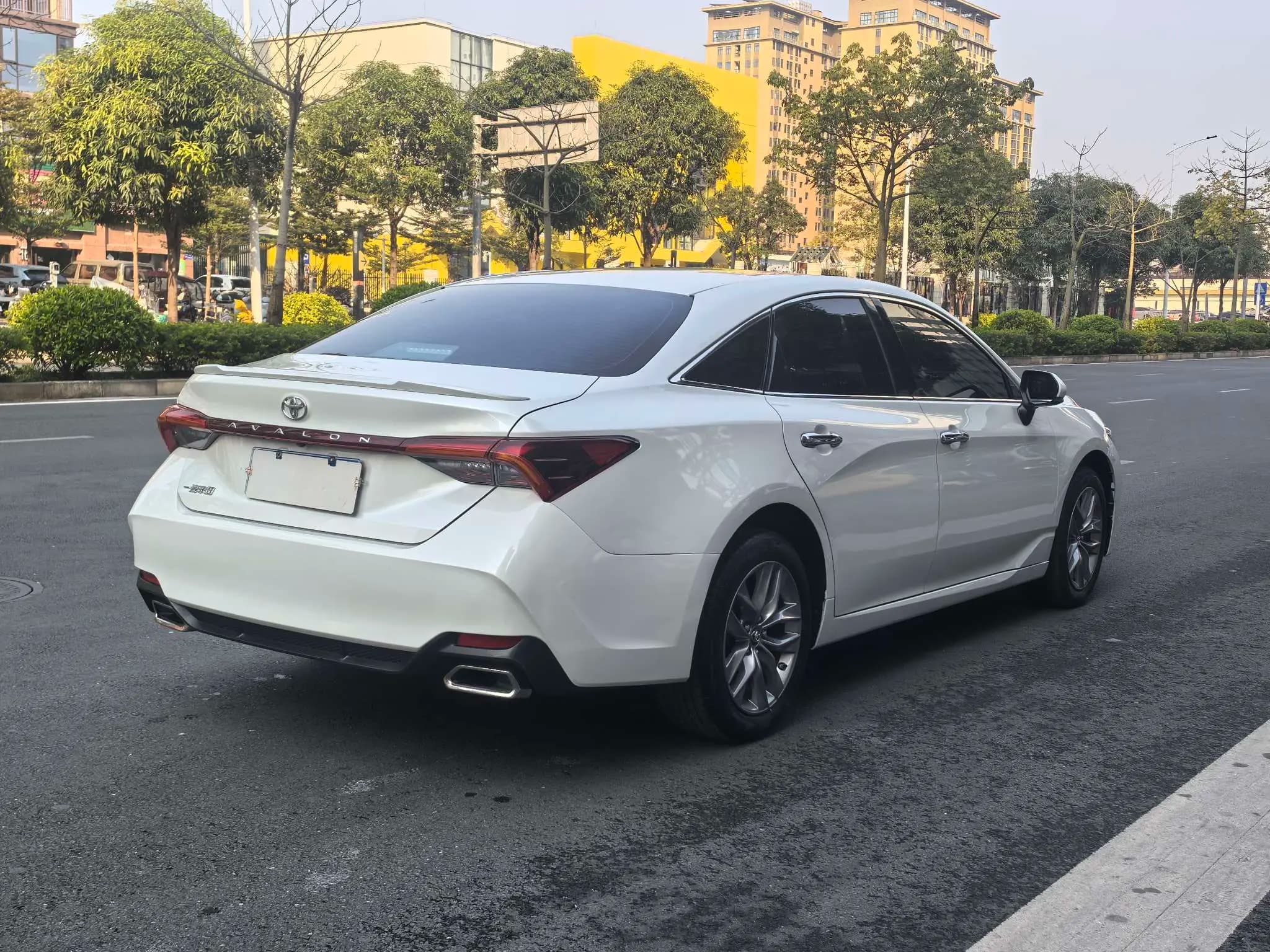 Toyota Avalon 2022 г. 62099 км. — фото 3