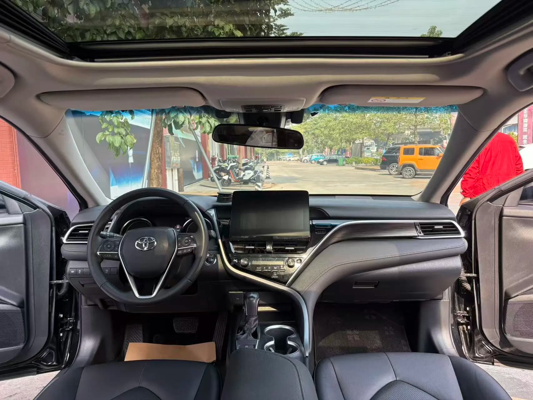 Toyota Camry 2021 г. 100066 км. — фото 12
