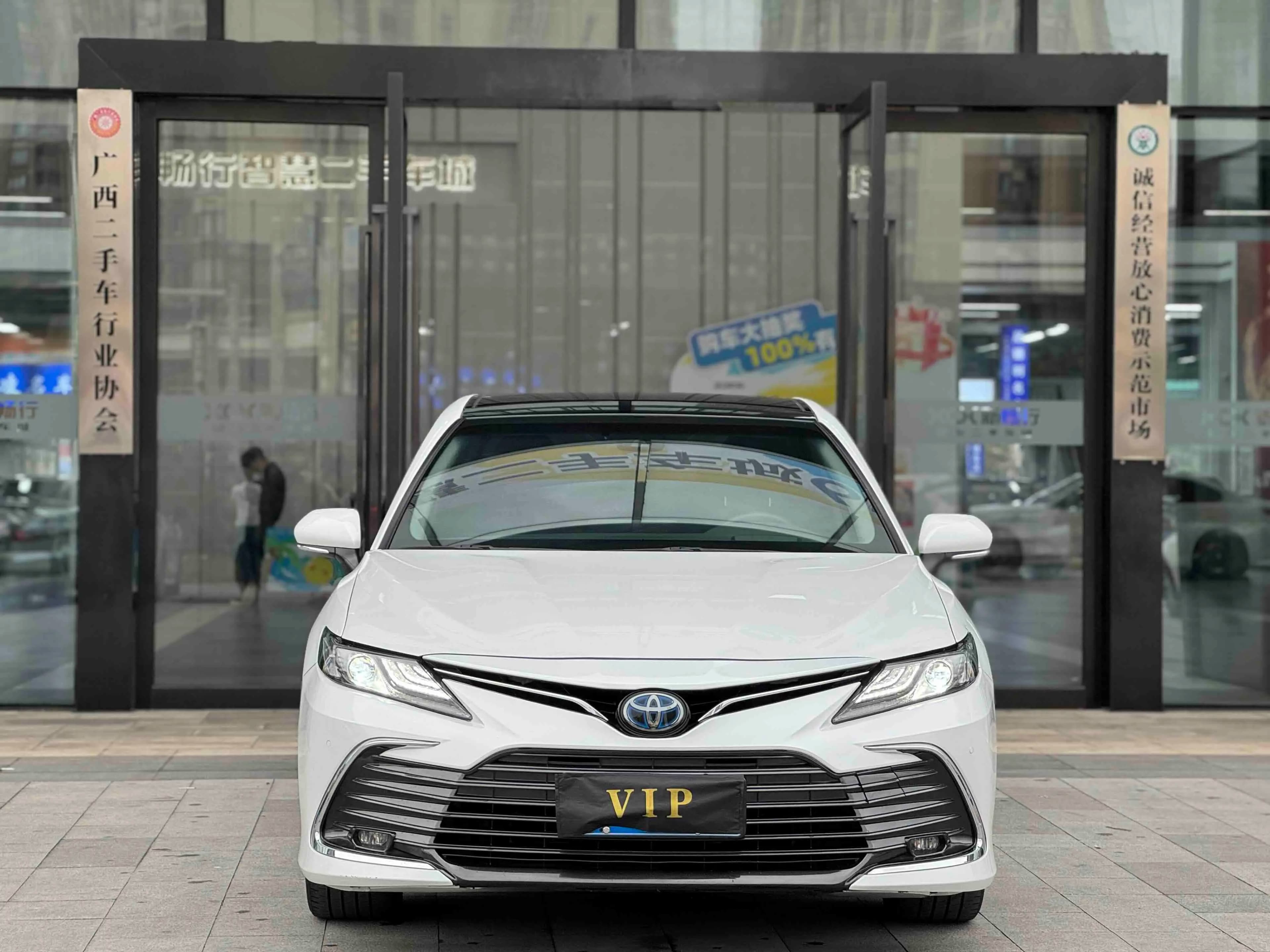 Toyota Camry 2021 г. 38068 км. — фото 2