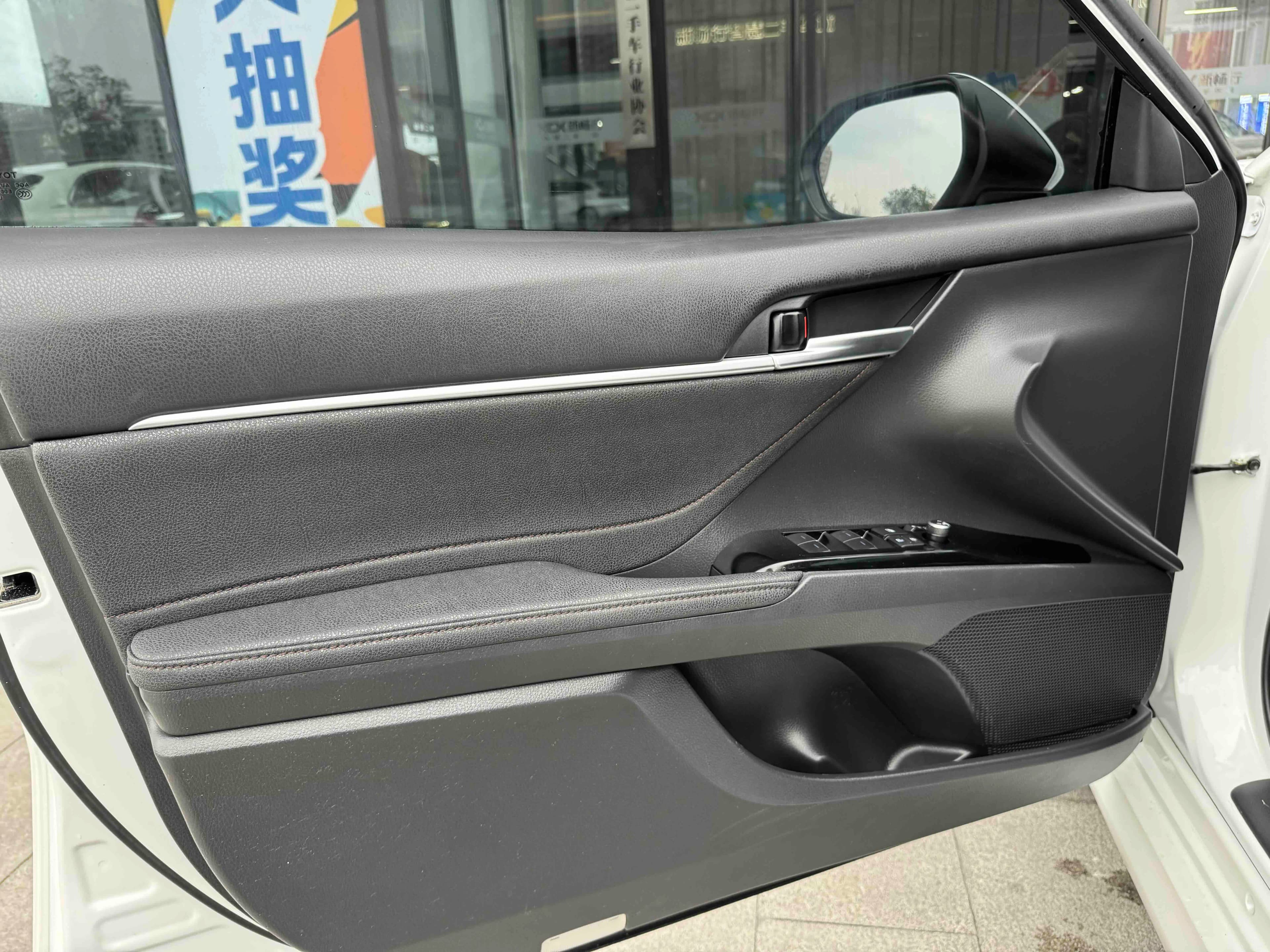 Toyota Camry 2021 г. 38068 км. — фото 10