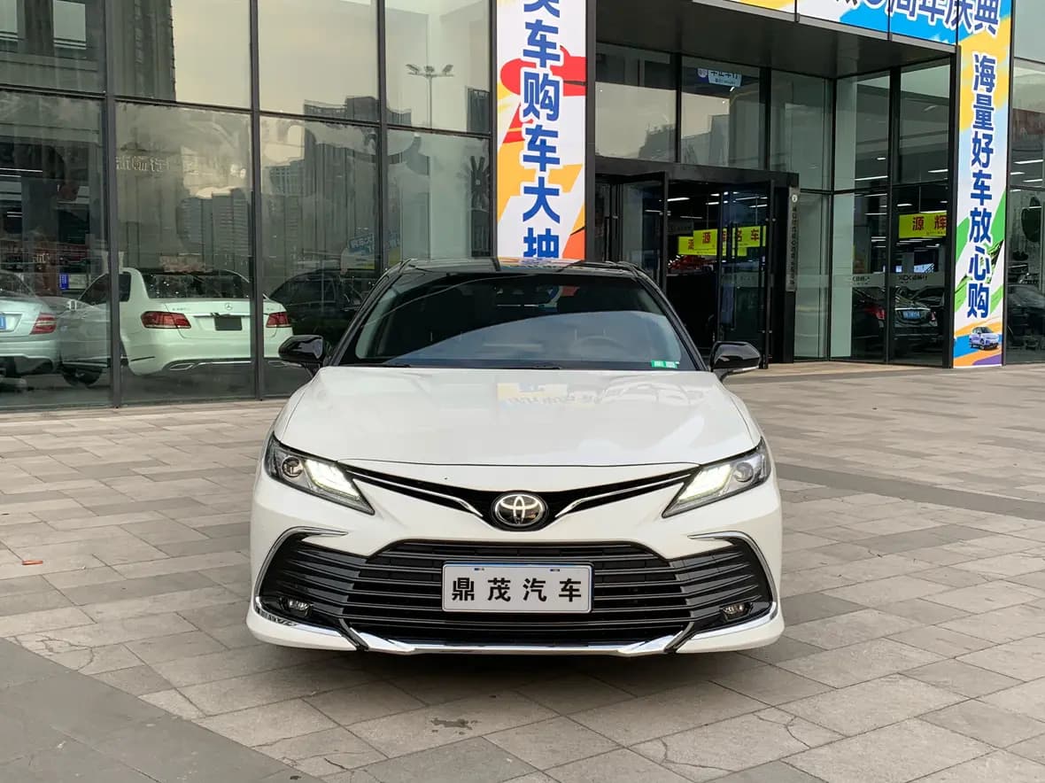 Toyota Camry 2023 г. 15069 км. — фото 2