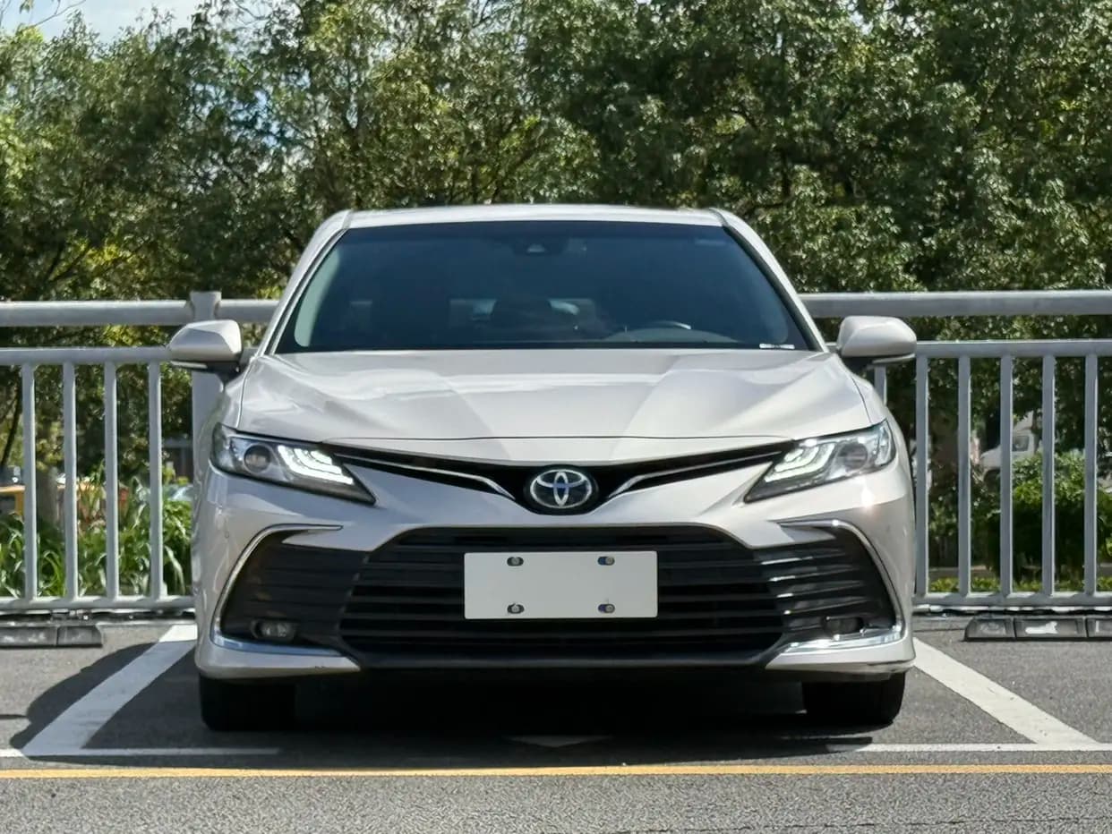 Toyota Camry 2022 г. 53075 км. — фото 2