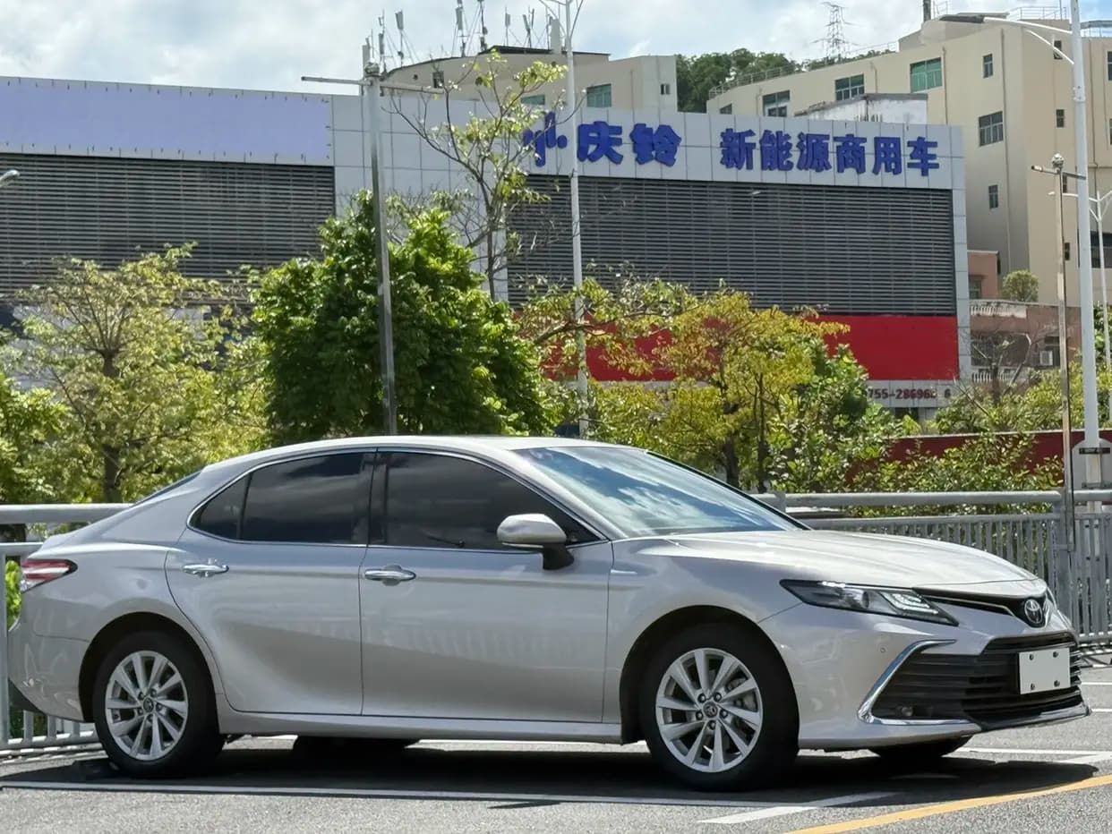 Toyota Camry 2022 г. 53075 км. — фото 3