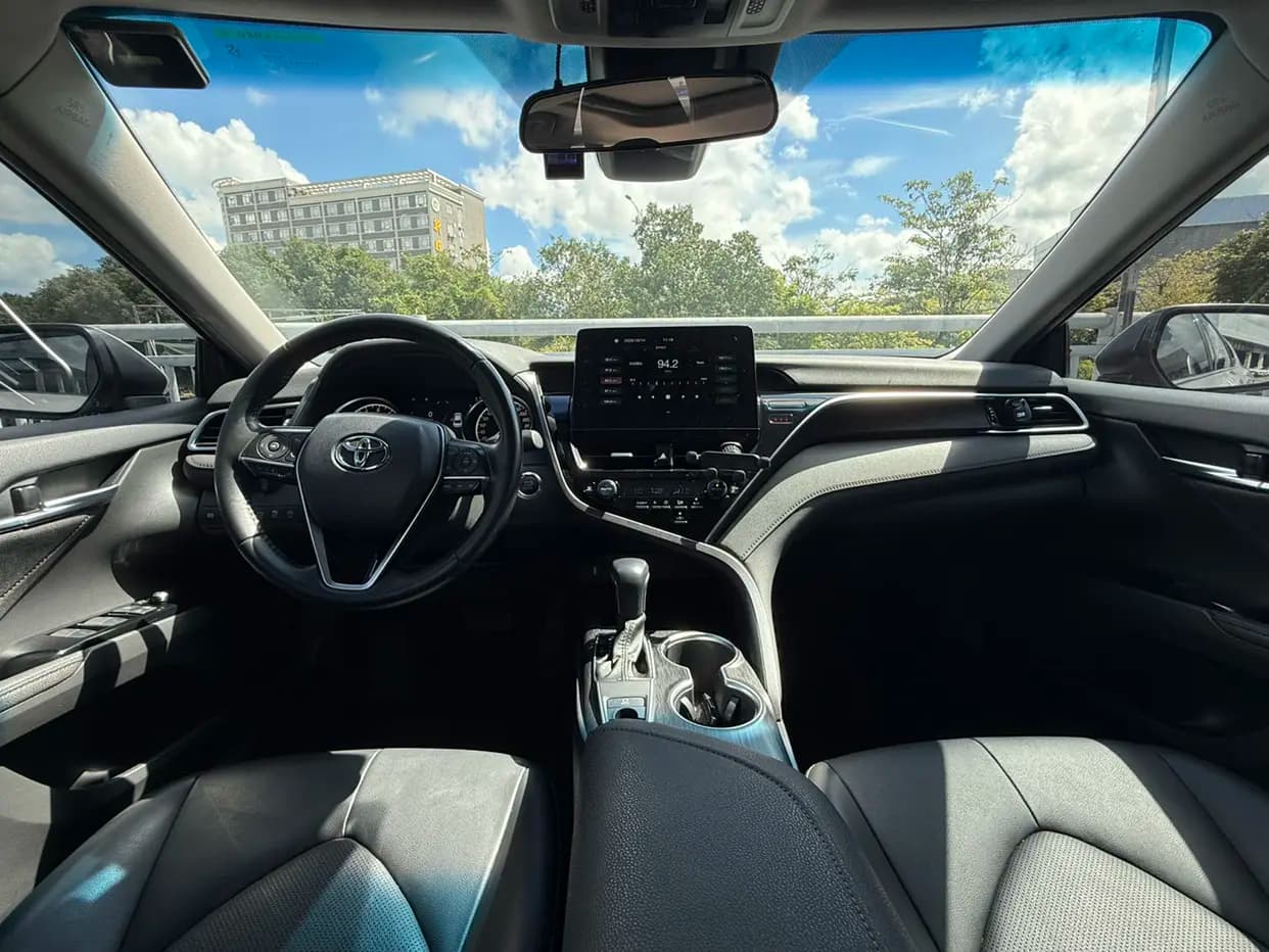 Toyota Camry 2022 г. 53075 км. — фото 7