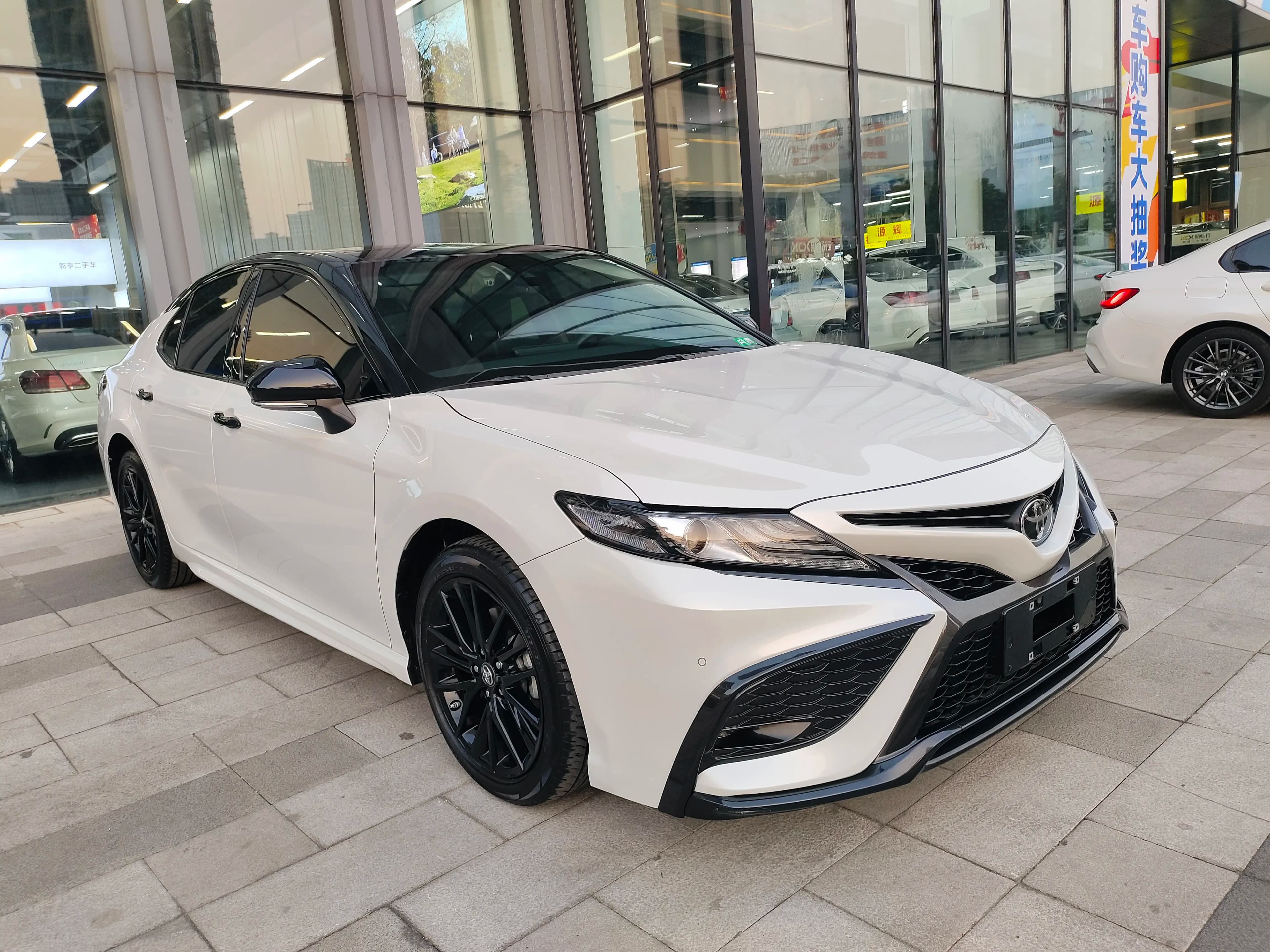 Toyota Camry 2023 г. 30076 км. — фото 3