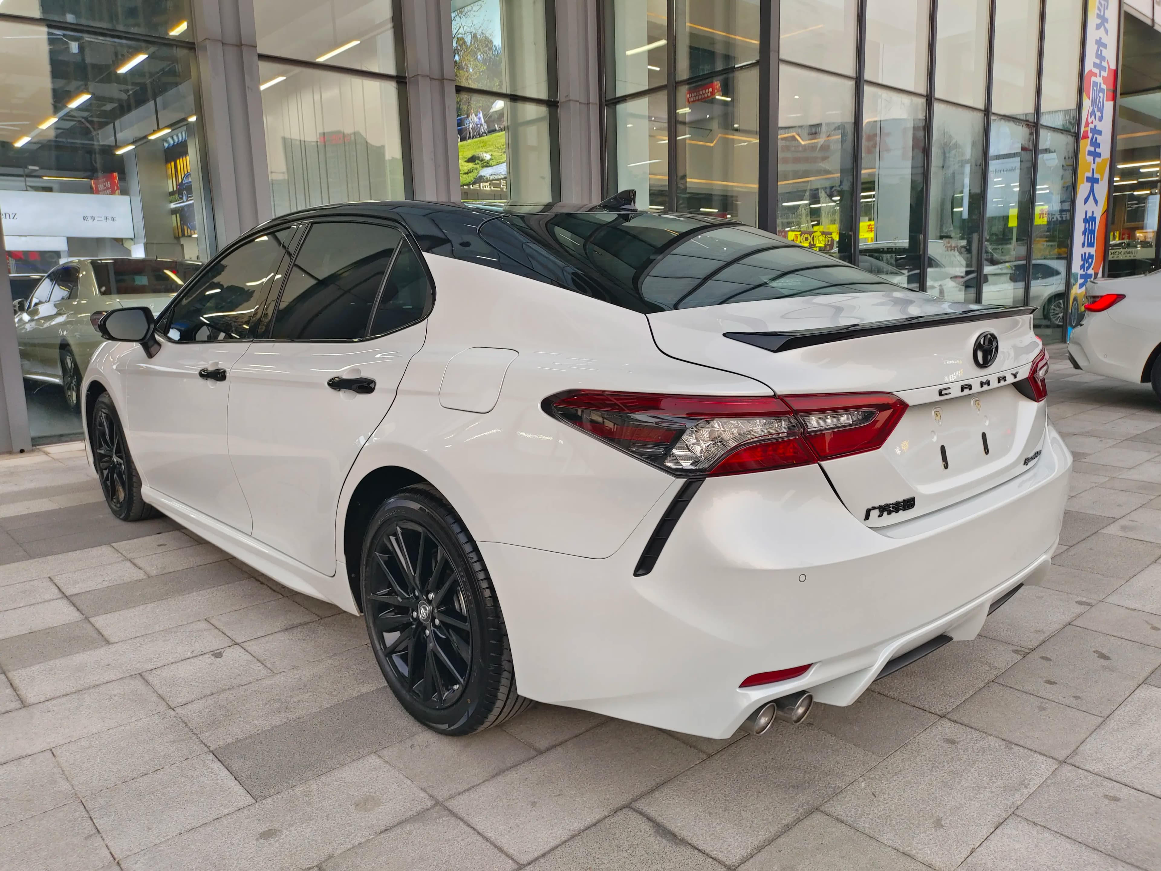 Toyota Camry 2023 г. 30076 км. — фото 4