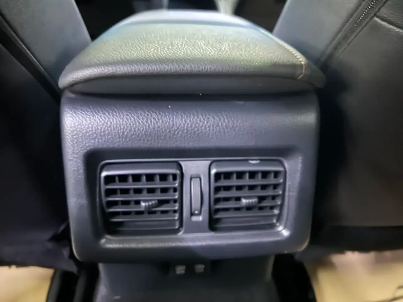 Toyota Camry 2021 г. 20077 км. — фото 16