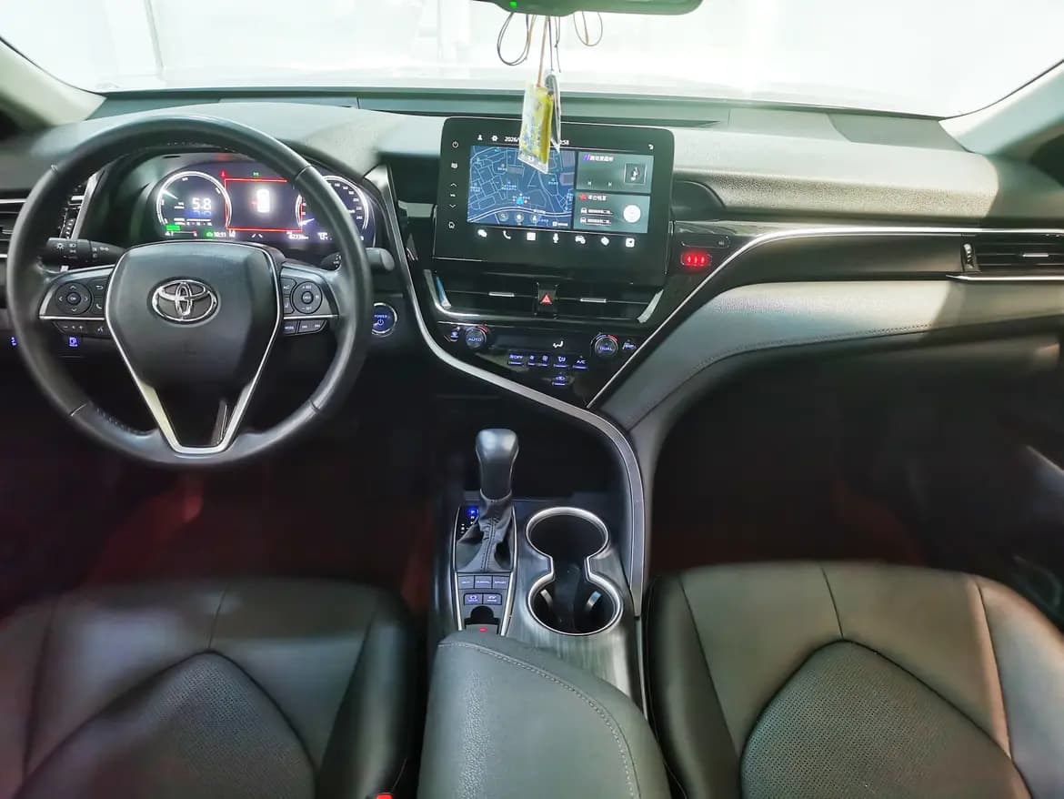 Toyota Camry 2022 г. 82078 км. — фото 13