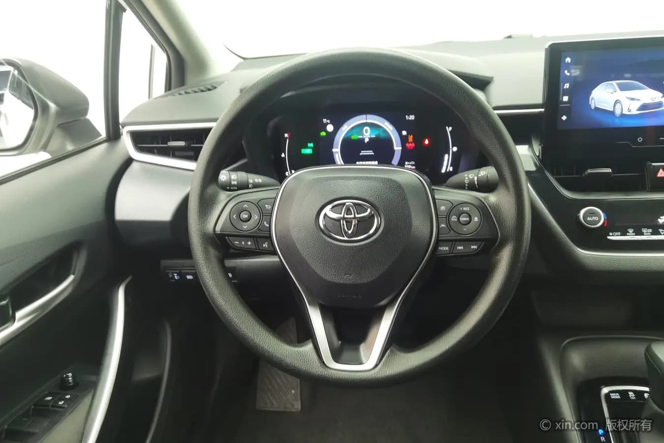 Toyota Corolla 2024 г. 14043 км. — фото 11