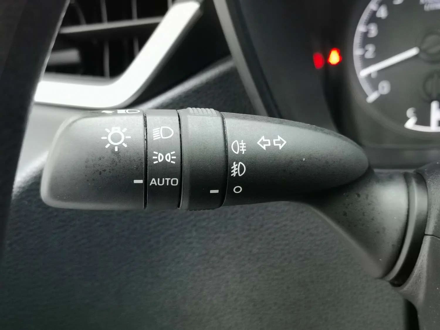 Toyota Corolla 2021 г. 63300 км. — фото 11