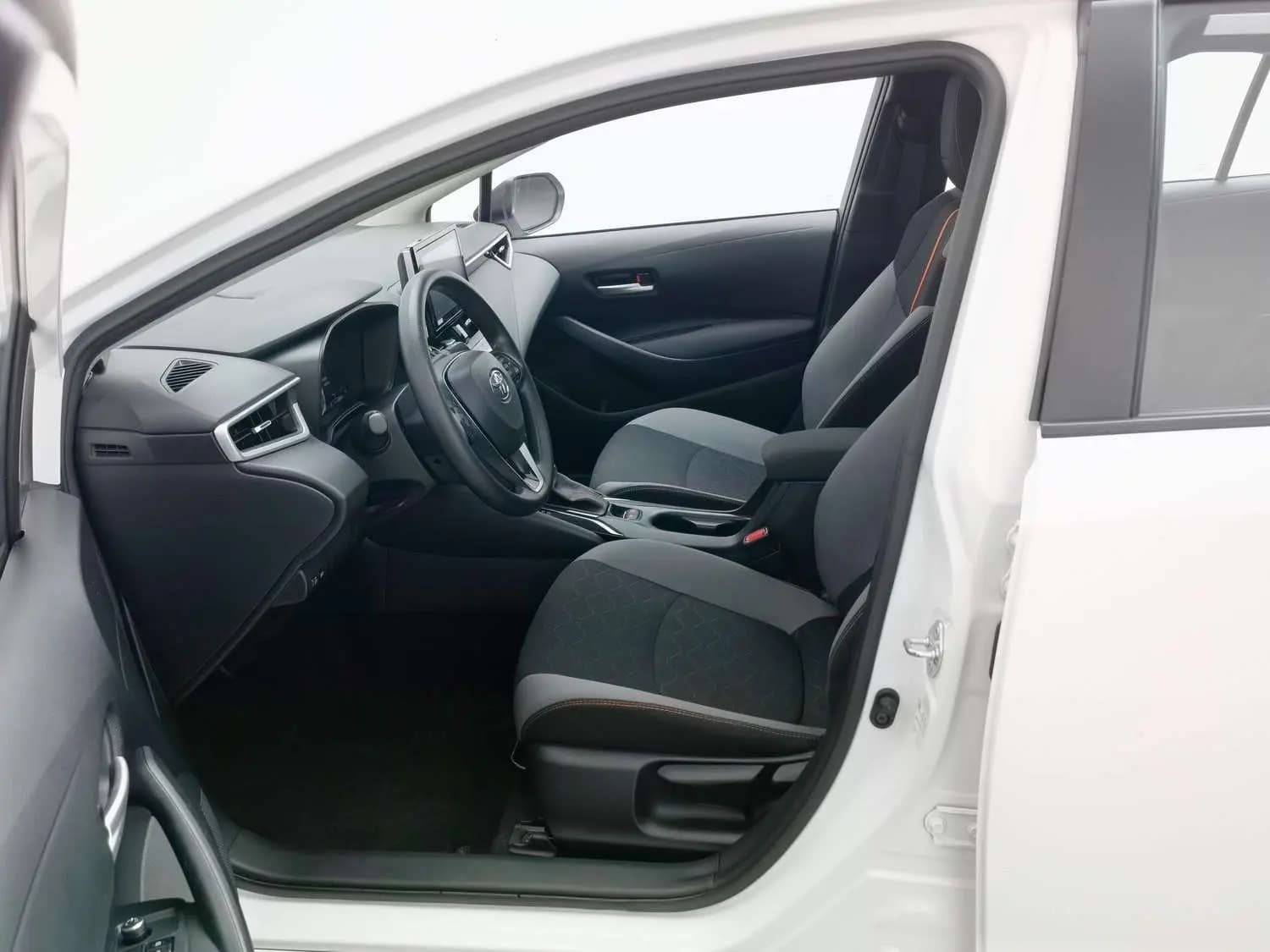 Toyota Corolla 2021 г. 63300 км. — фото 12