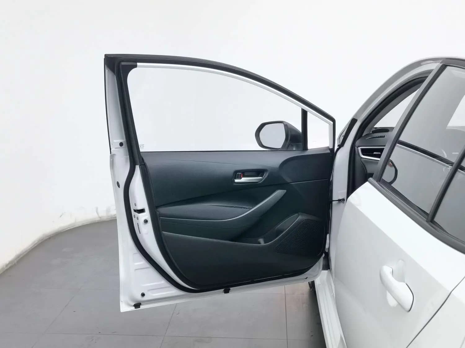 Toyota Corolla 2021 г. 63300 км. — фото 16
