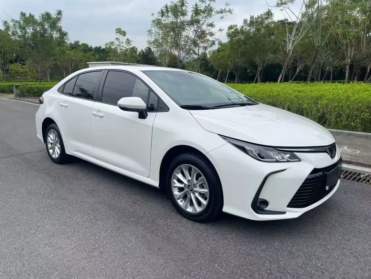 Toyota Corolla 2023 г. 15000 км. — фото 3