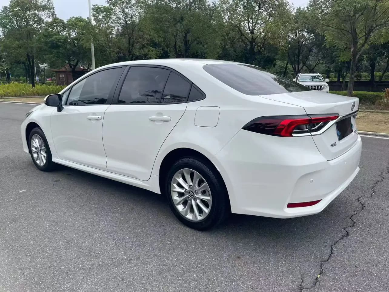 Toyota Corolla 2023 г. 15000 км. — фото 4