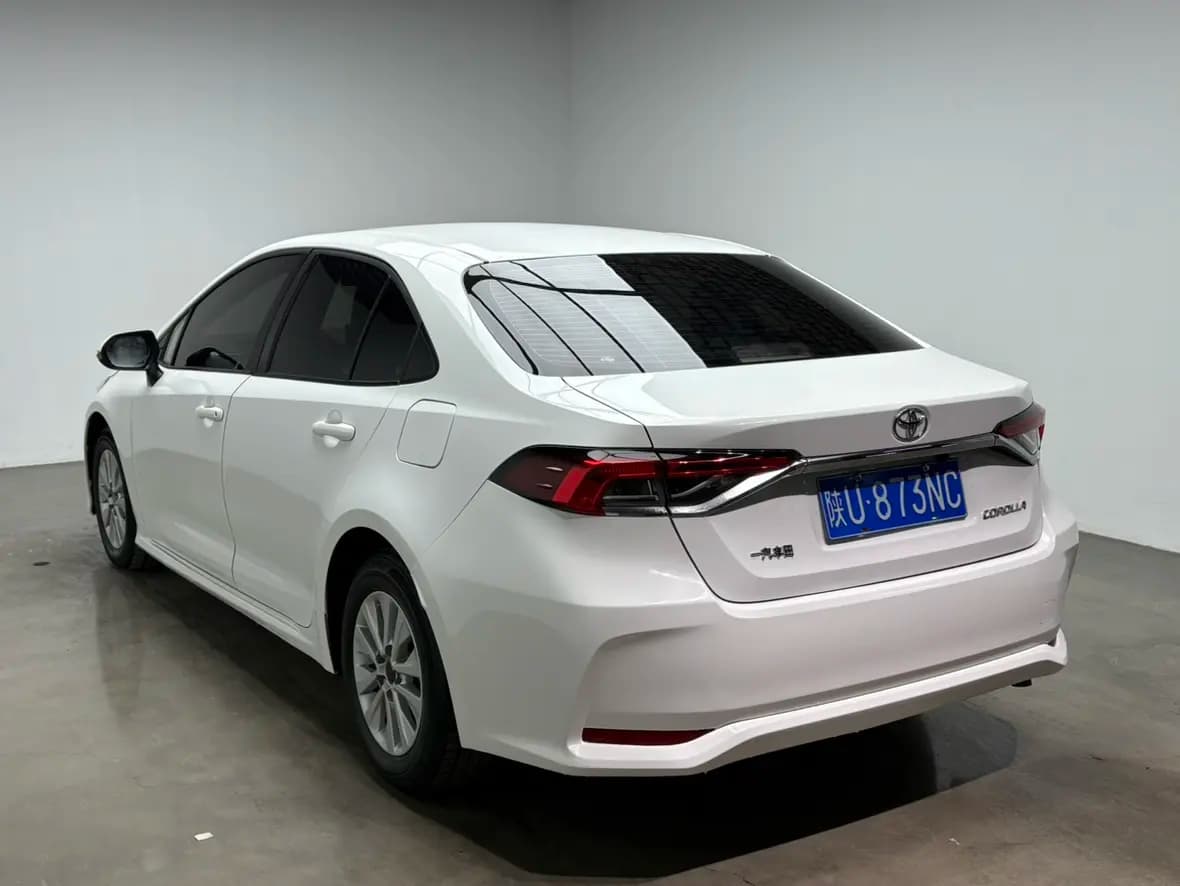 Toyota Corolla 2023 г. 32400 км. — фото 4