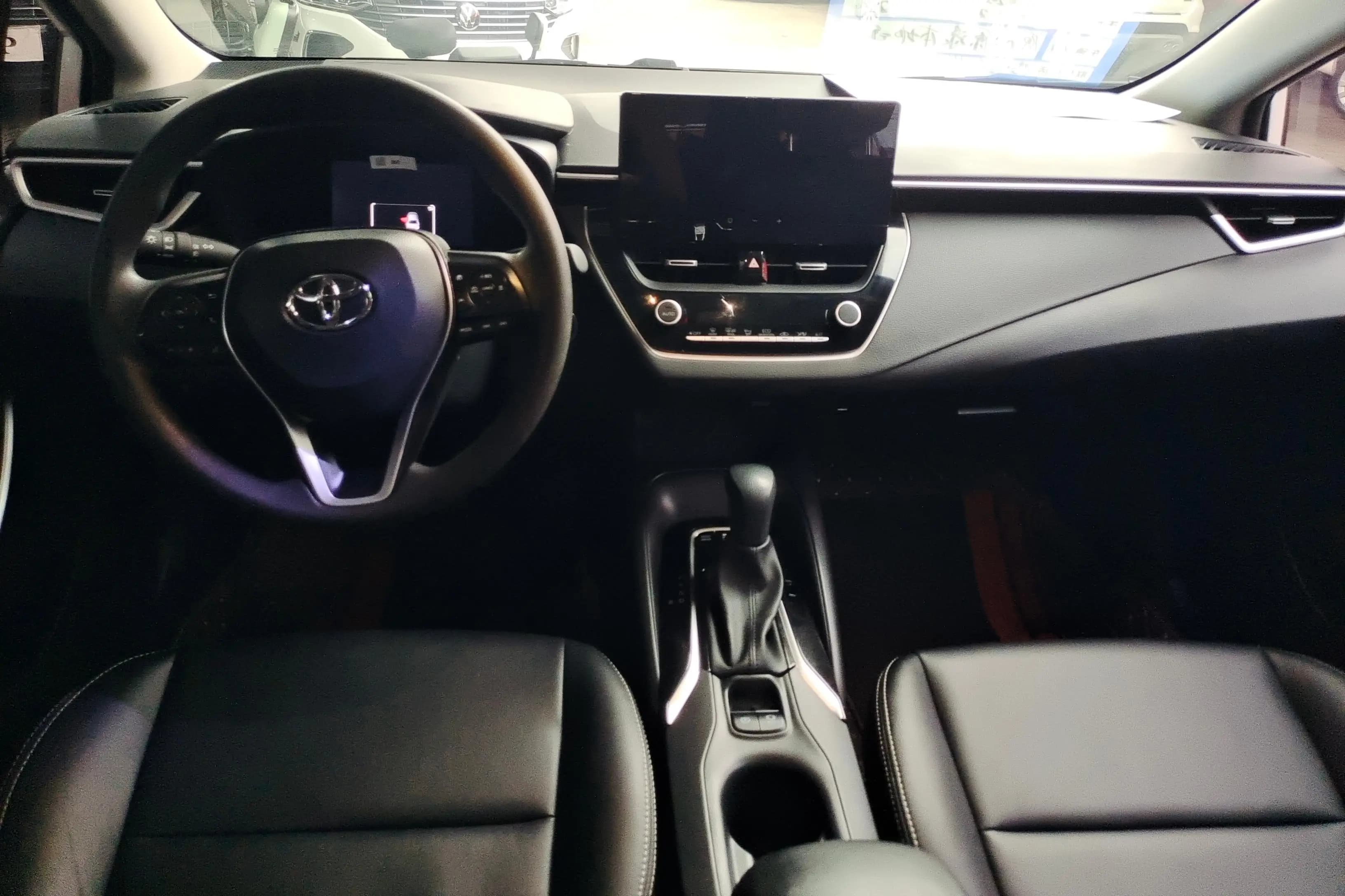 Toyota Corolla 2023 г. 20300 км. — фото 12
