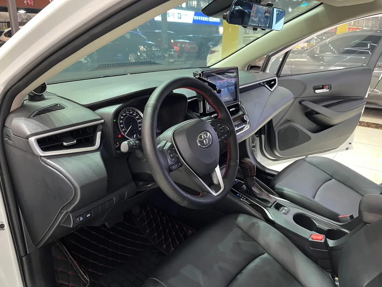 Toyota Corolla 2022 г. 48000 км. — фото 15