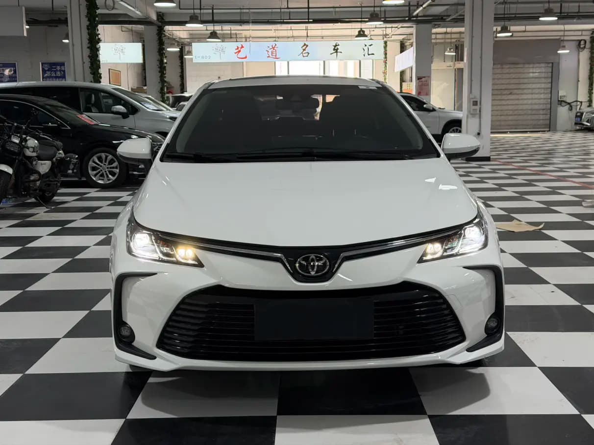 Toyota Corolla 2023 г. 24000 км. — фото 2