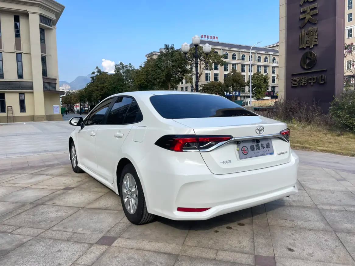 Toyota Corolla 2022 г. 22000 км. — фото 4