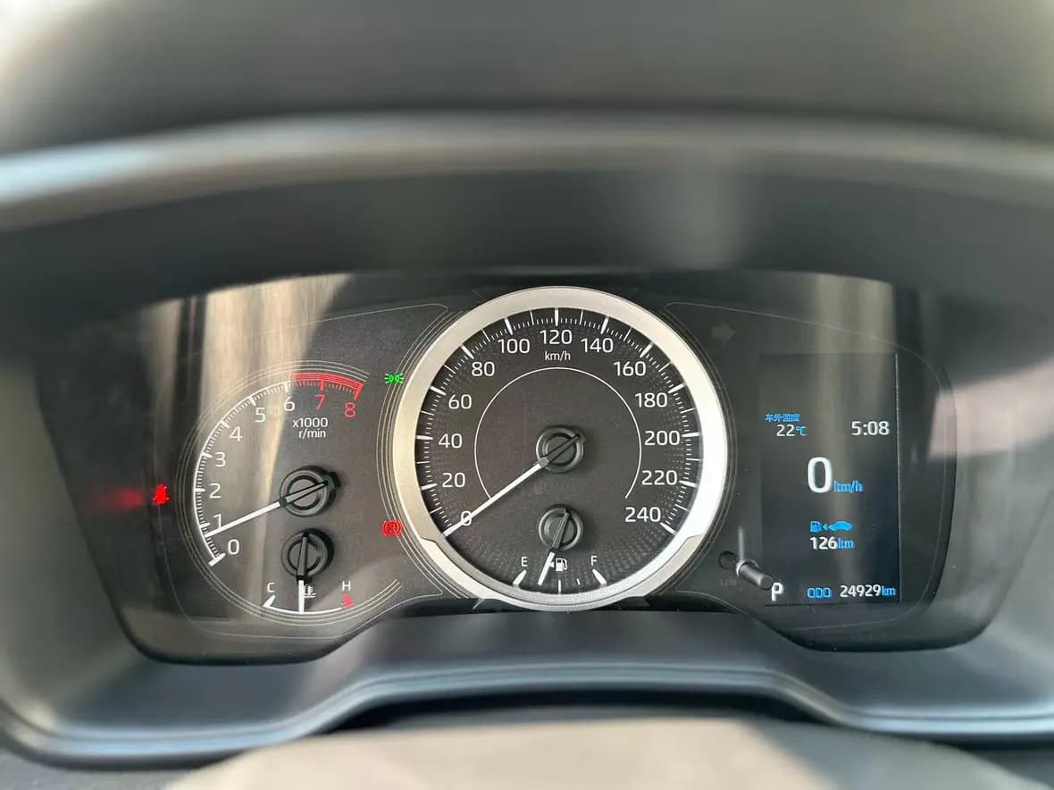 Toyota Corolla 2022 г. 24900 км. — фото 12