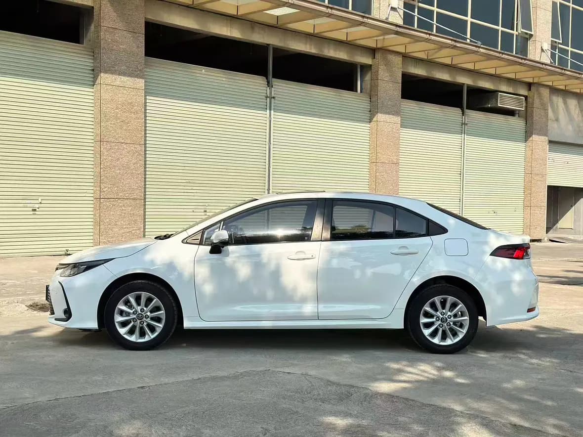 Toyota Corolla 2022 г. 24900 км. — фото 4