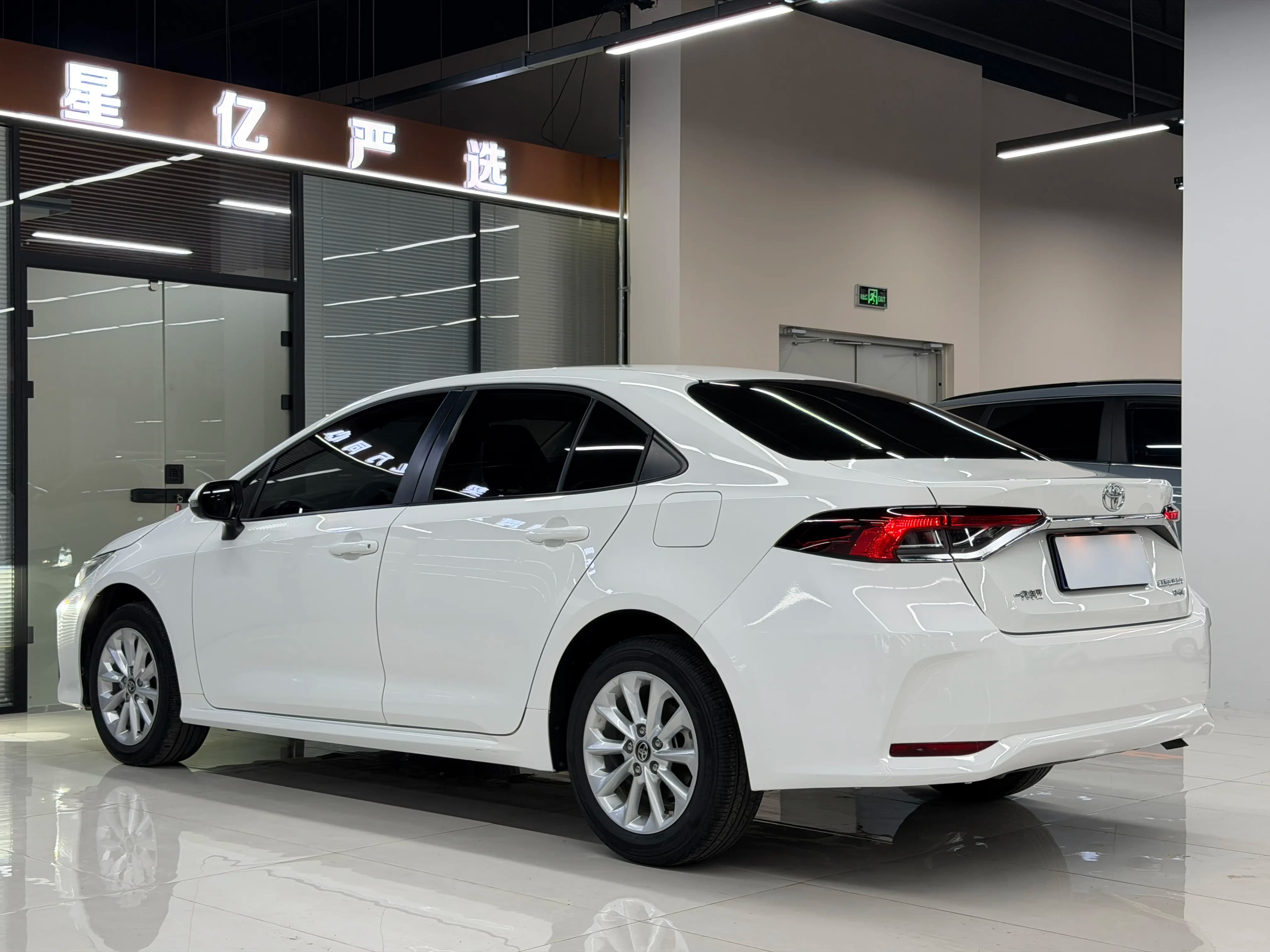 Toyota Corolla 2022 г. 45000 км. — фото 3